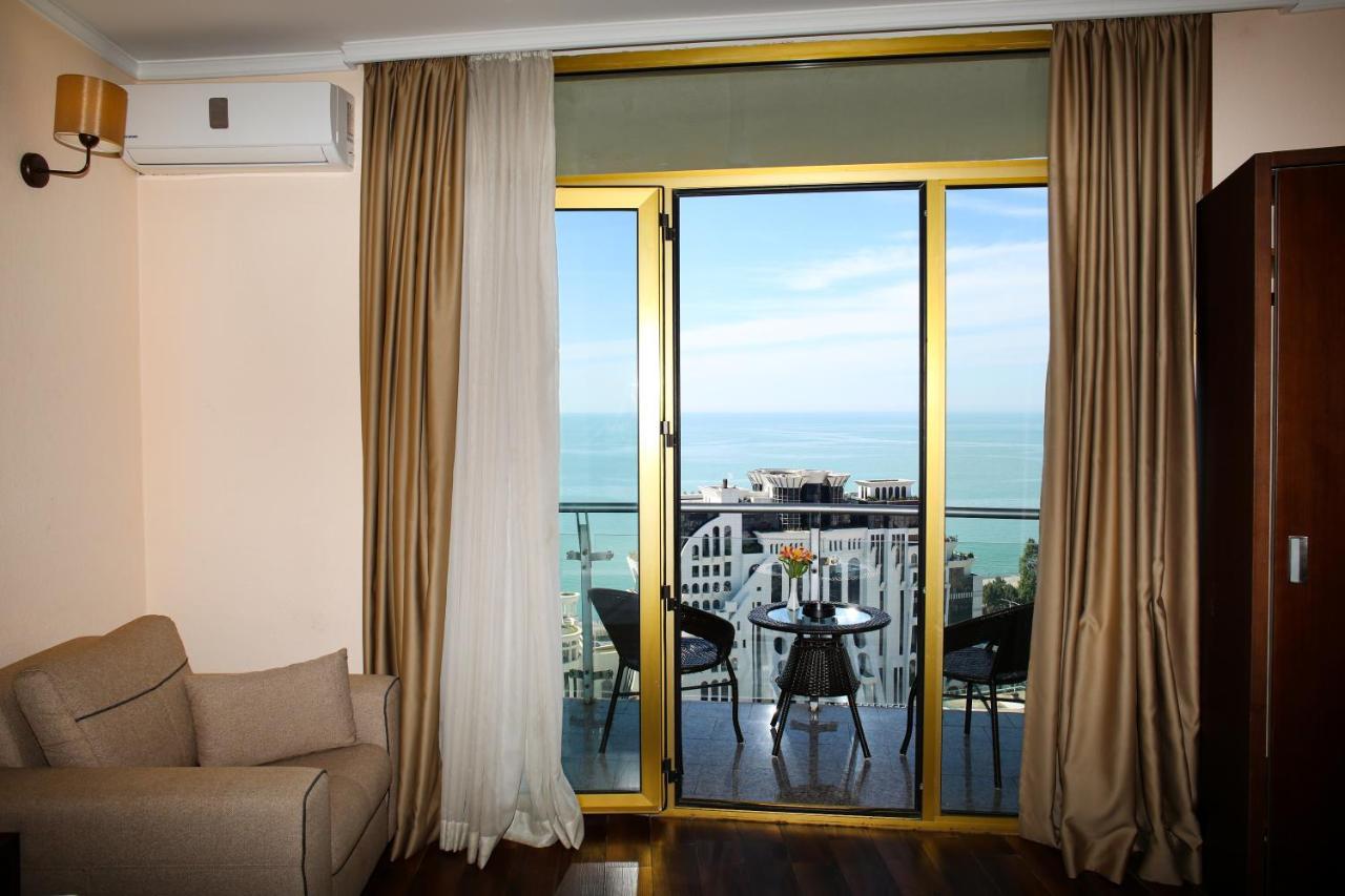 Hotel Corner Inn Batumi Exteriör bild